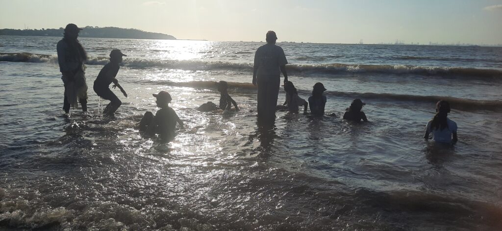 VASUDHA visit to Alibaug to see the ocean for the first time